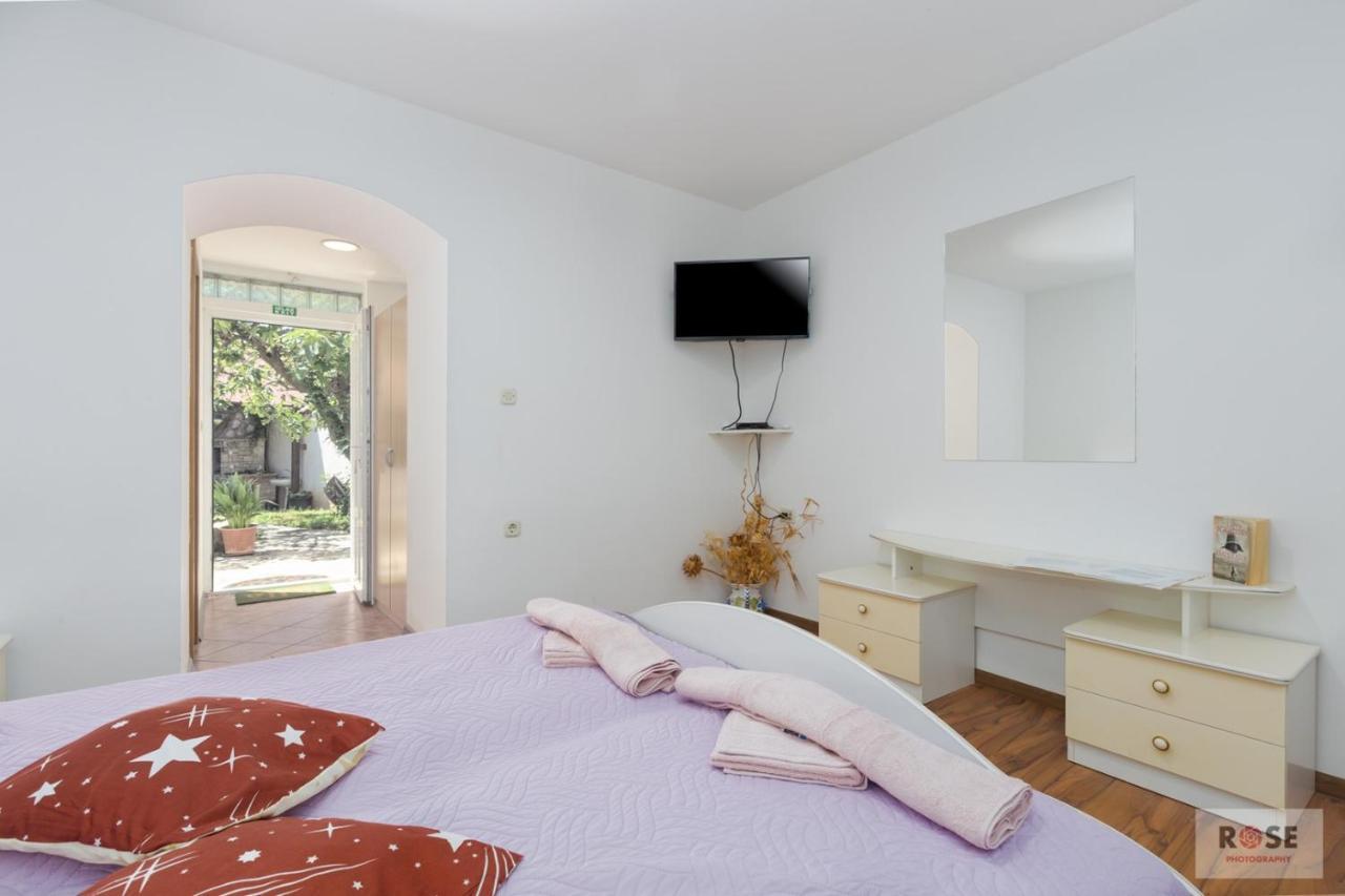 Apartment Laureta بوريتش المظهر الخارجي الصورة