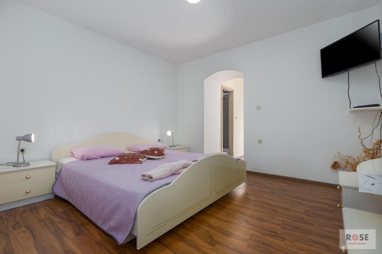 Apartment Laureta بوريتش المظهر الخارجي الصورة